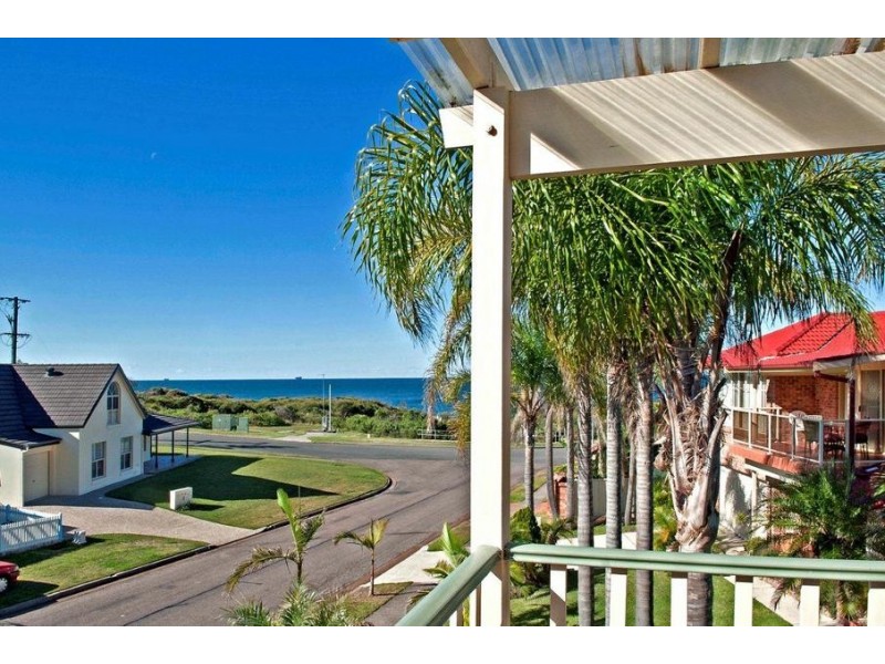 Caves Beach NSW 2281