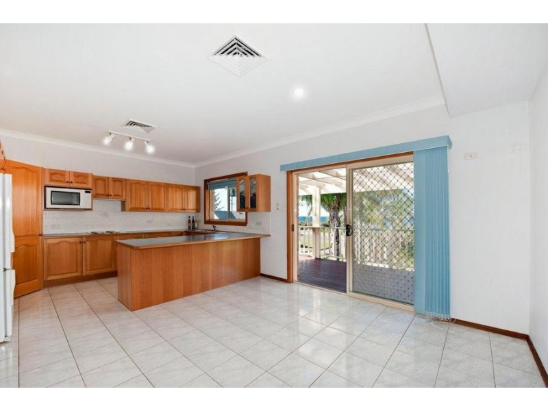Caves Beach NSW 2281