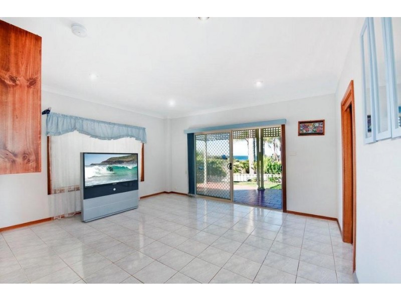 Caves Beach NSW 2281