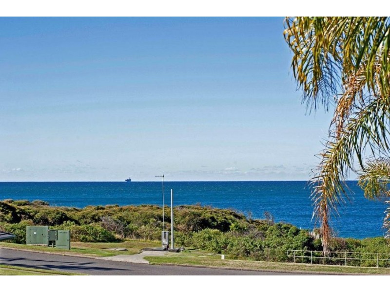 Caves Beach NSW 2281