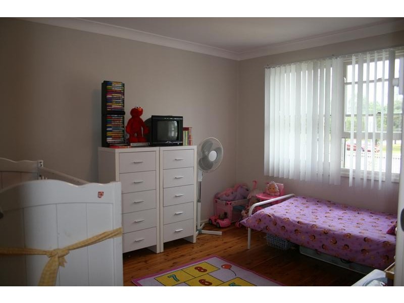 2 Civic Avenue, Caves Beach NSW 2281