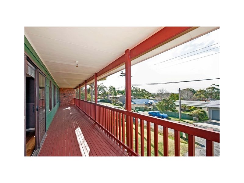 31 Yeramba Close, Summerland Point NSW 2259