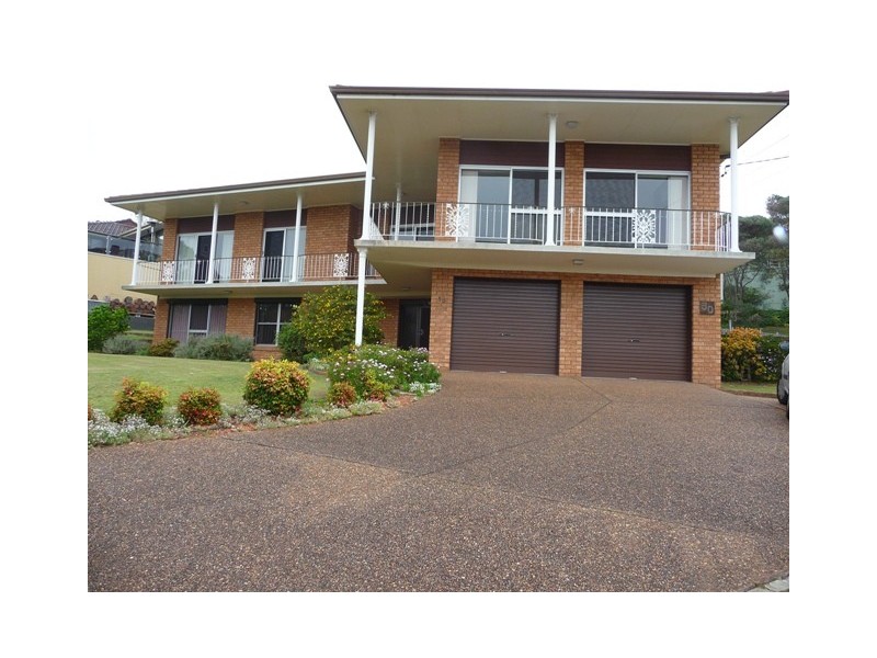 50 Park Avenue, Caves Beach NSW 2281