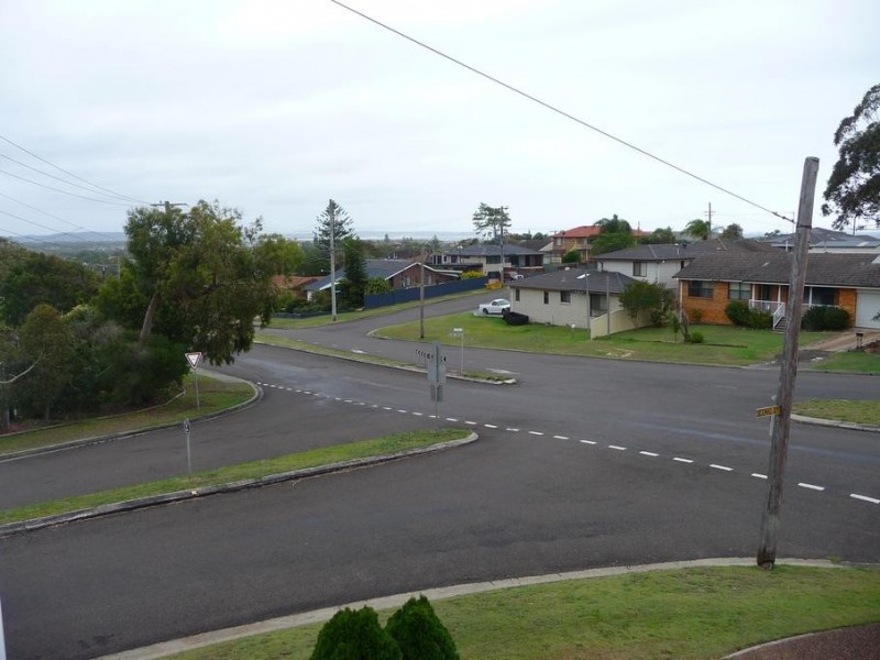 50 Park Avenue, Caves Beach NSW 2281