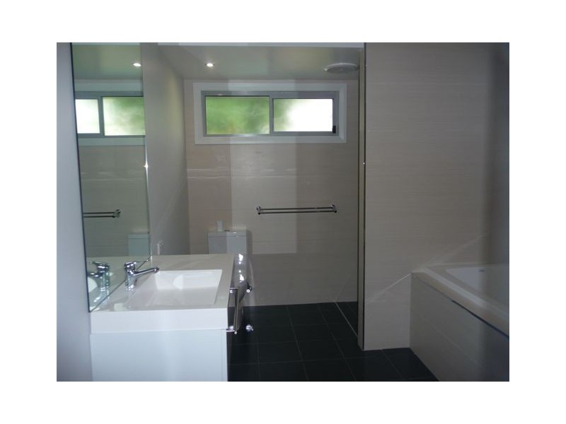 101a Macquarie Grove, Caves Beach NSW 2281