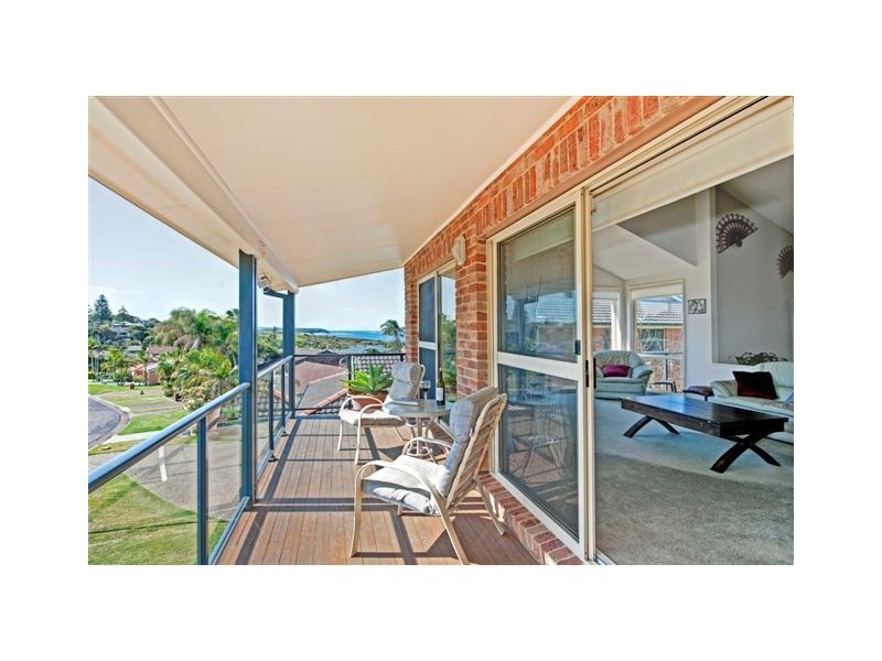 Caves Beach NSW 2281