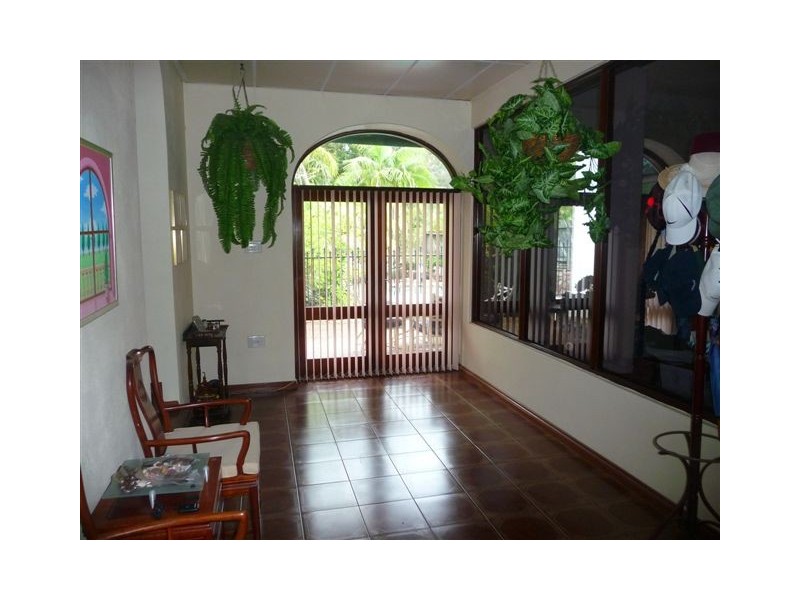 10 Yerambla Close, Eleebana NSW 2282