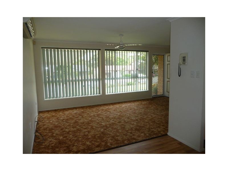 61 Cambpell Parade, Mannering Park NSW 2259