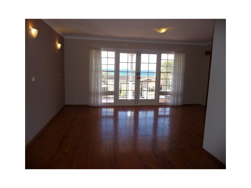 12 Scenic Drive, Caves Beach NSW 2281