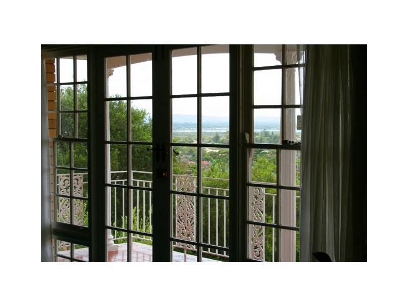 12 Scenic Drive, Caves Beach NSW 2281