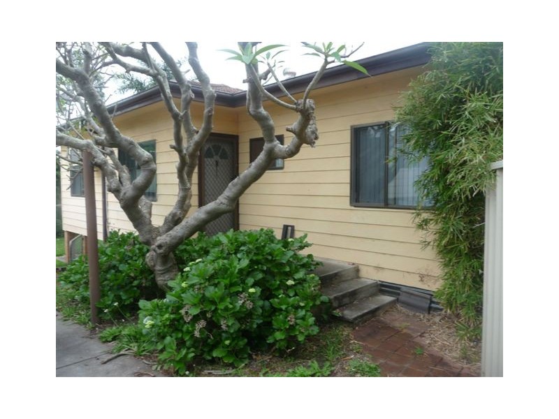 50 Vales Road, Mannering Park NSW 2259