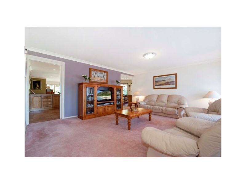 83 Silky Oak Drive, Caves Beach NSW 2281