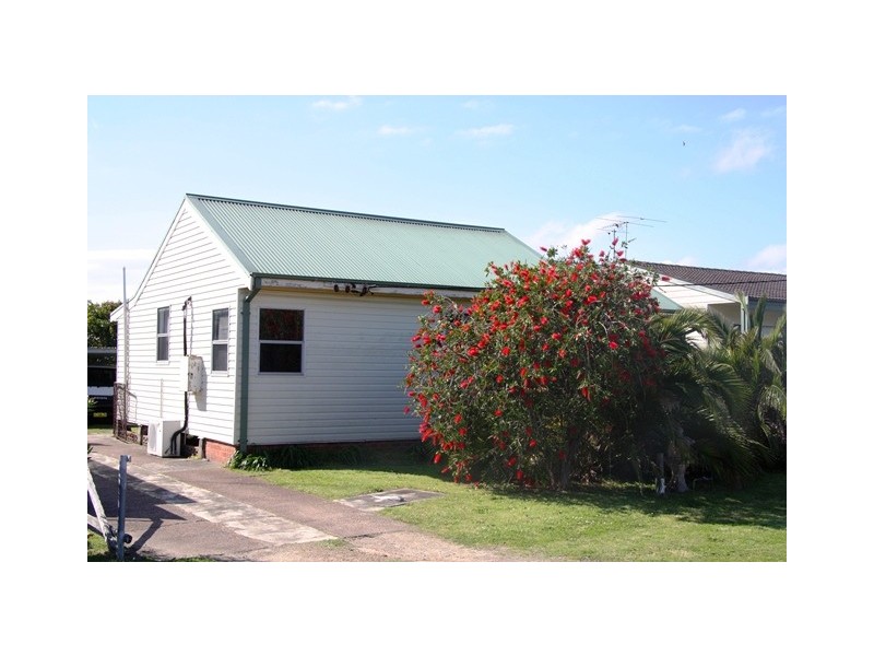 Blacksmiths NSW 2281