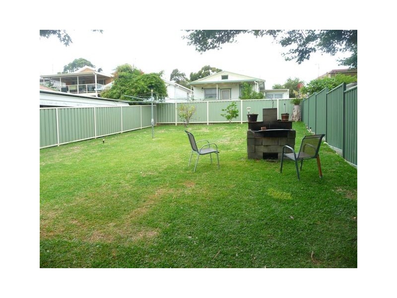 22 Kenilworth Street, Mannering Park NSW 2259