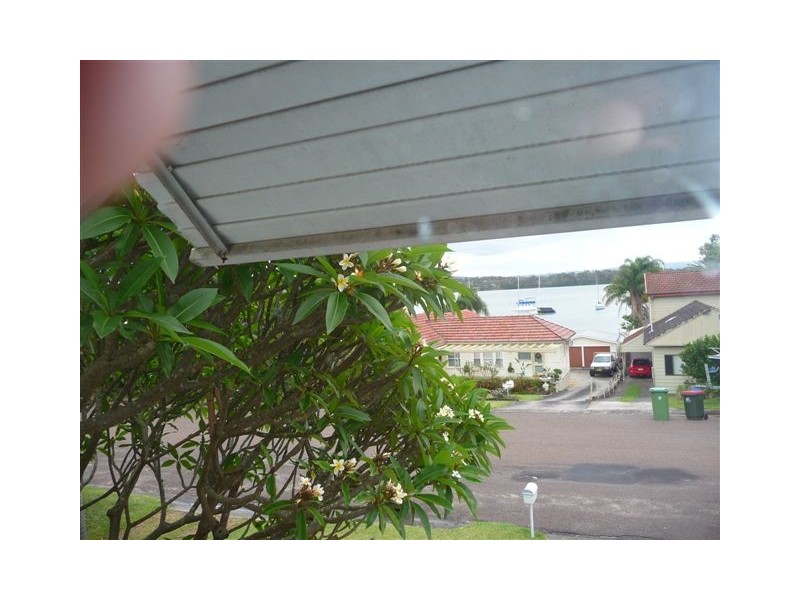 22 Kenilworth Street, Mannering Park NSW 2259