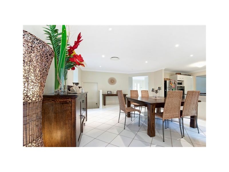 12 Copper Valley Close, Caves Beach NSW 2281