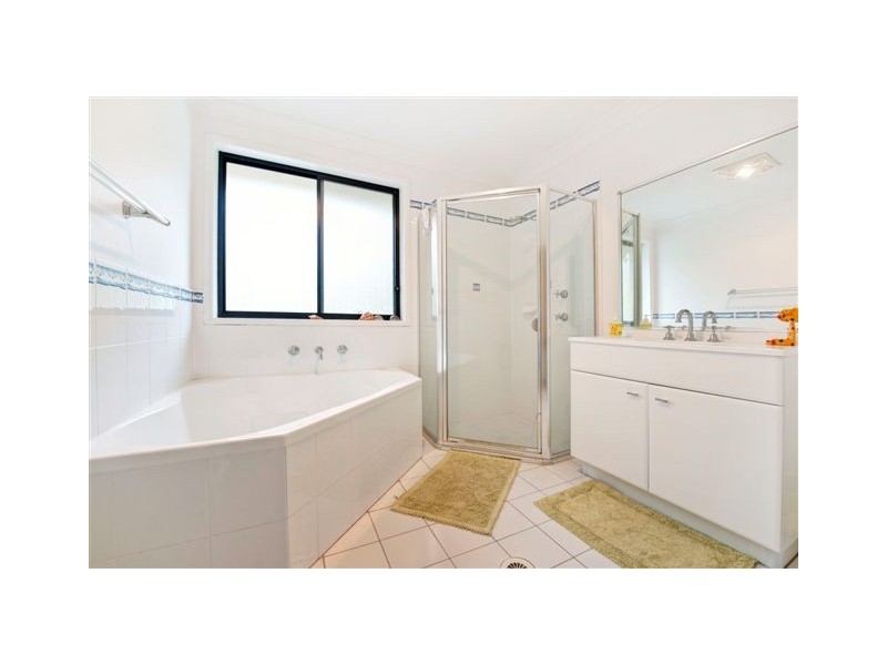 12 Copper Valley Close, Caves Beach NSW 2281