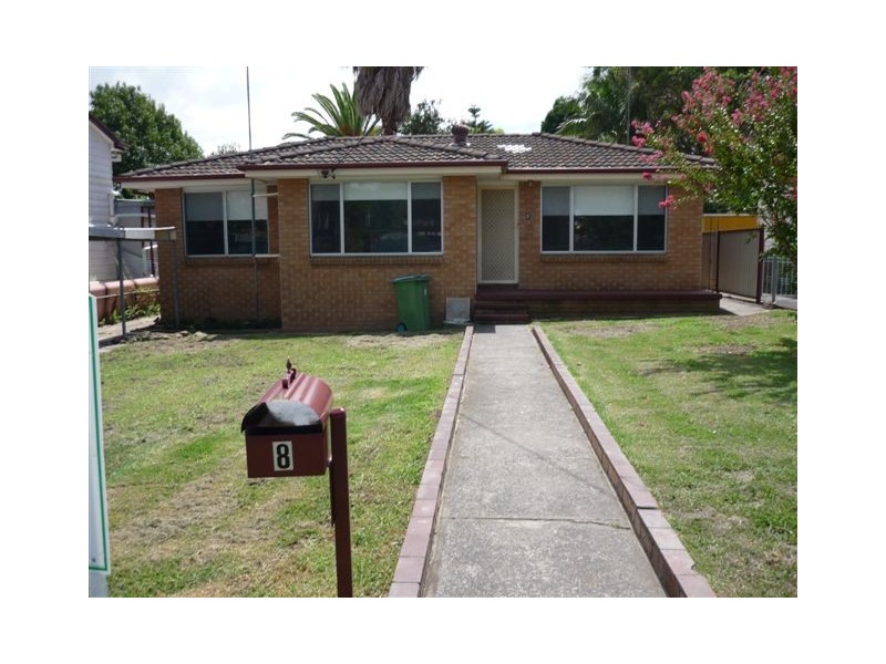 8 Nepean Ave, Mannering Park NSW 2259