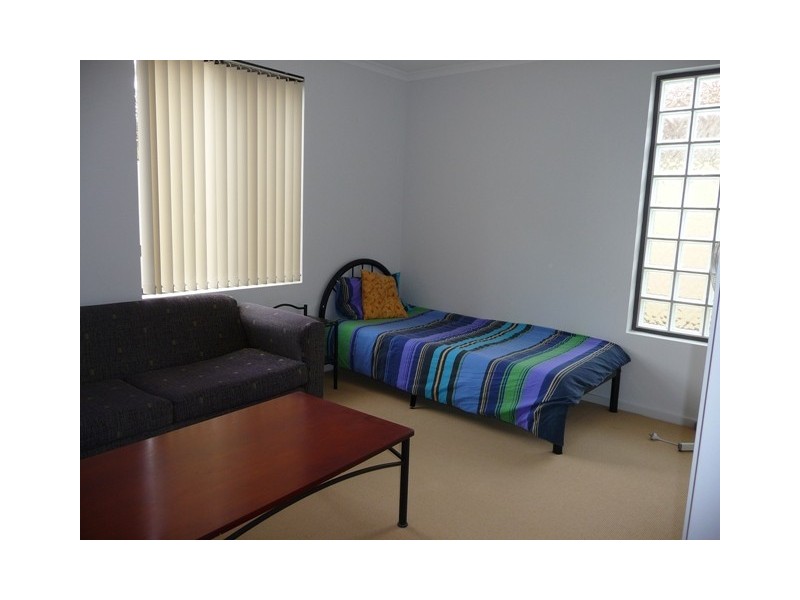 1/40 Oceanside Drive, Caves Beach NSW 2281