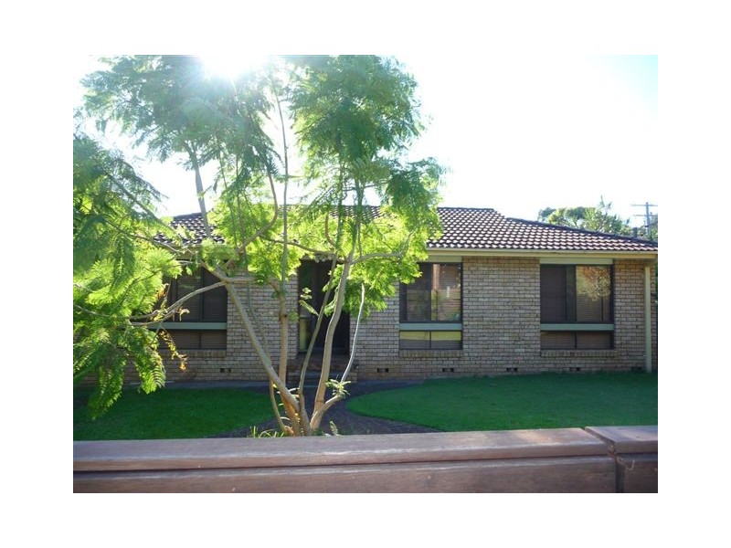 114 Vales Road, Mannering Park NSW 2259