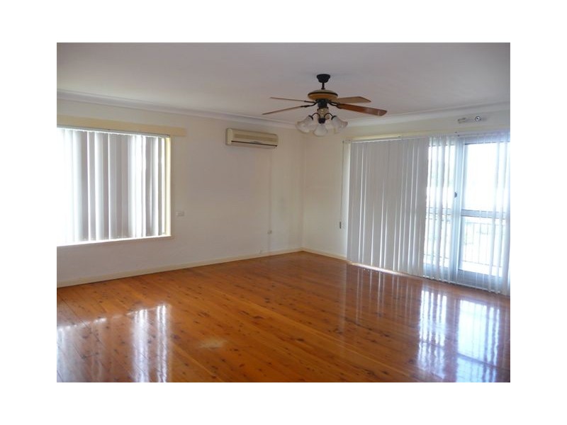 121 Macquarie Grove, Caves Beach NSW 2281