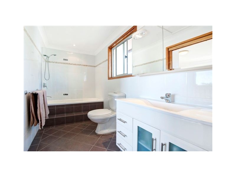 Caves Beach NSW 2281