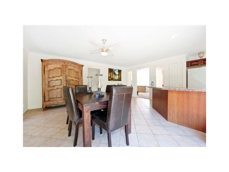 13 Boat Harbour Close, Summerland Point NSW 2259