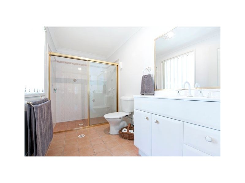 13 Boat Harbour Close, Summerland Point NSW 2259