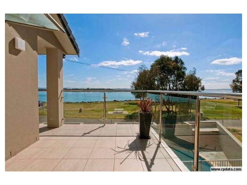 Caves Beach NSW 2281