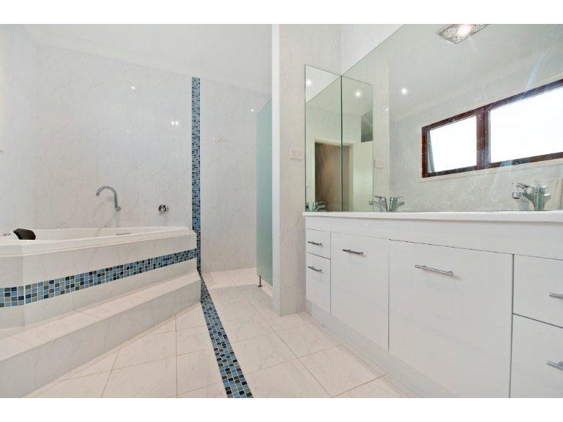 Caves Beach NSW 2281