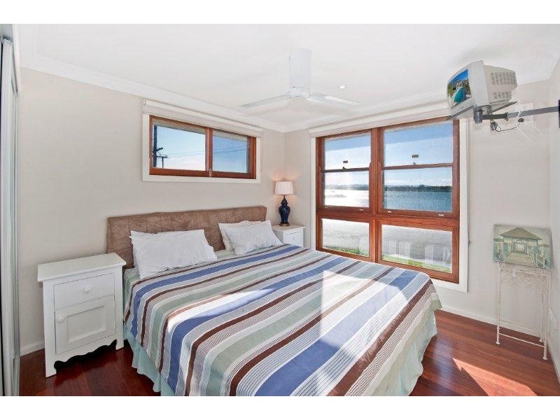 Caves Beach NSW 2281