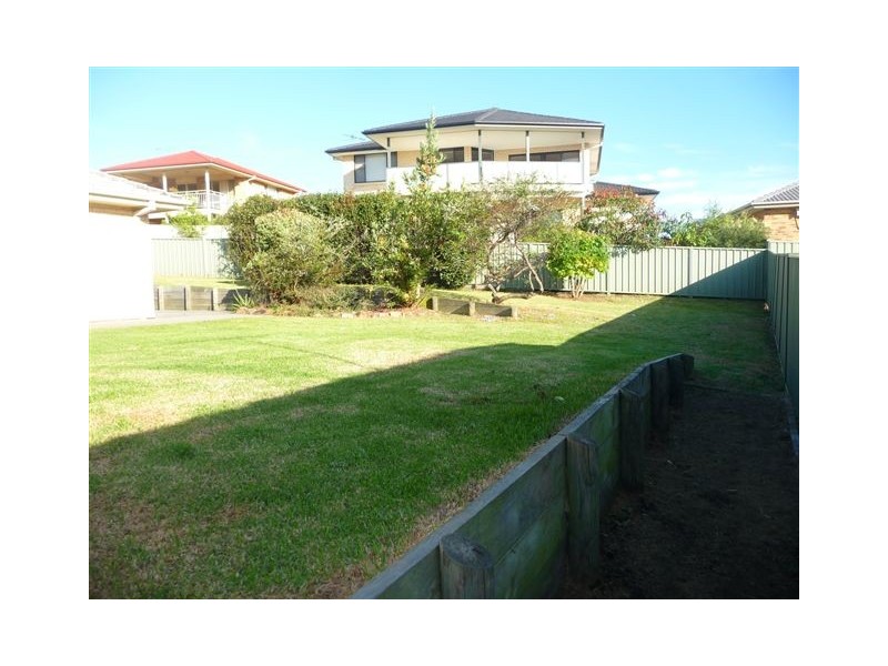 22 Wymeera Circuit, Wyee Point NSW 2259