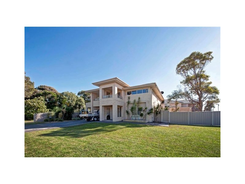 Blacksmiths NSW 2281