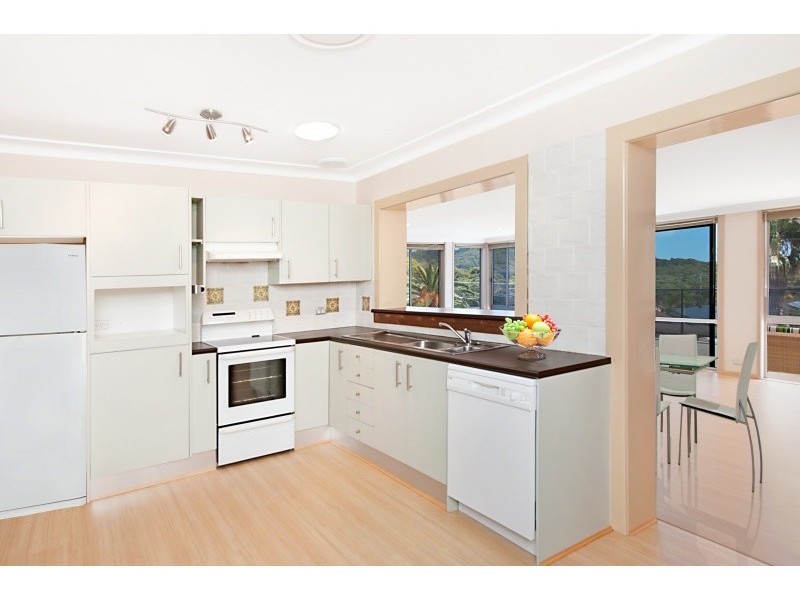 23 Middle Street, Caves Beach NSW 2281
