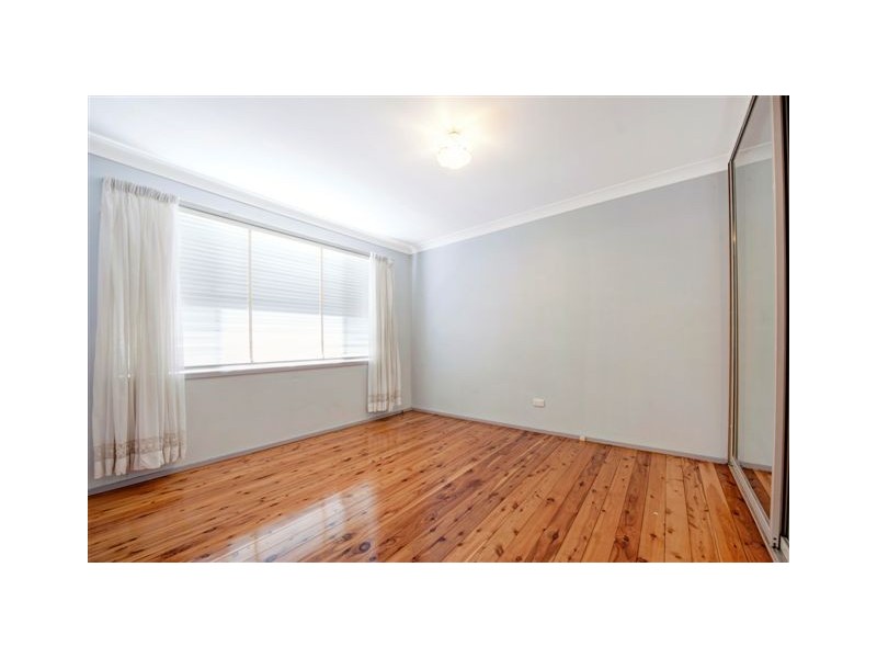 15 Halcyon Street, Mannering Park NSW 2259