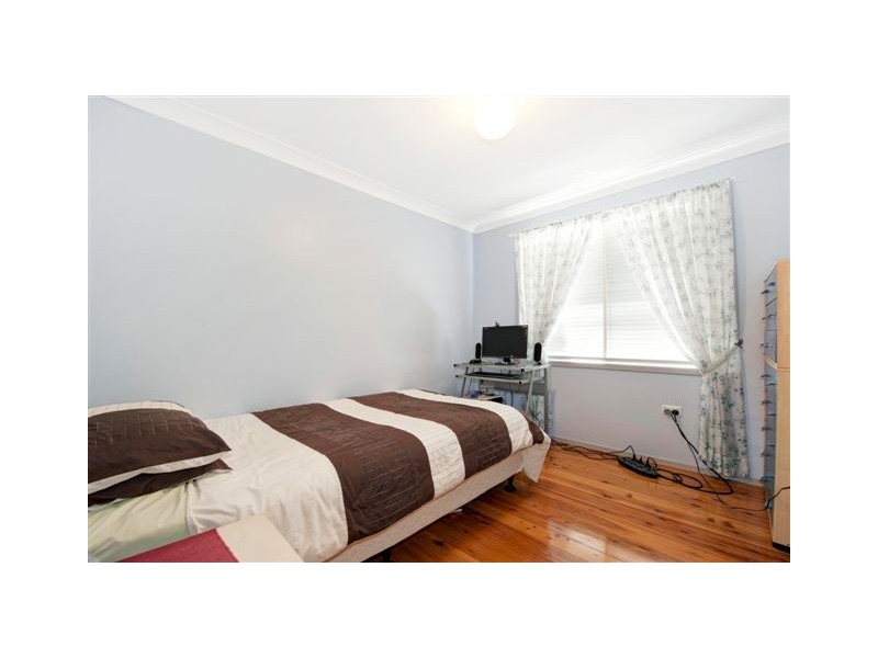 Mannering Park NSW 2259