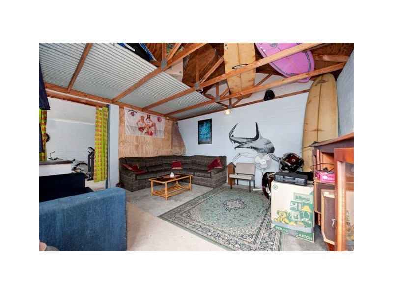 10 Caldwell Street, Caves Beach NSW 2281