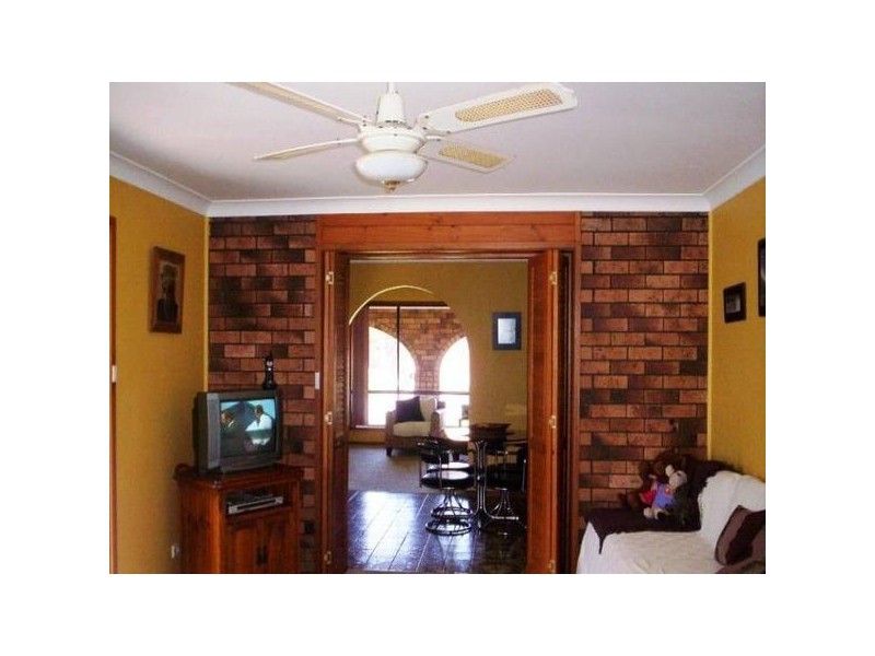 120 Caves Beach Road, Caves Beach NSW 2281