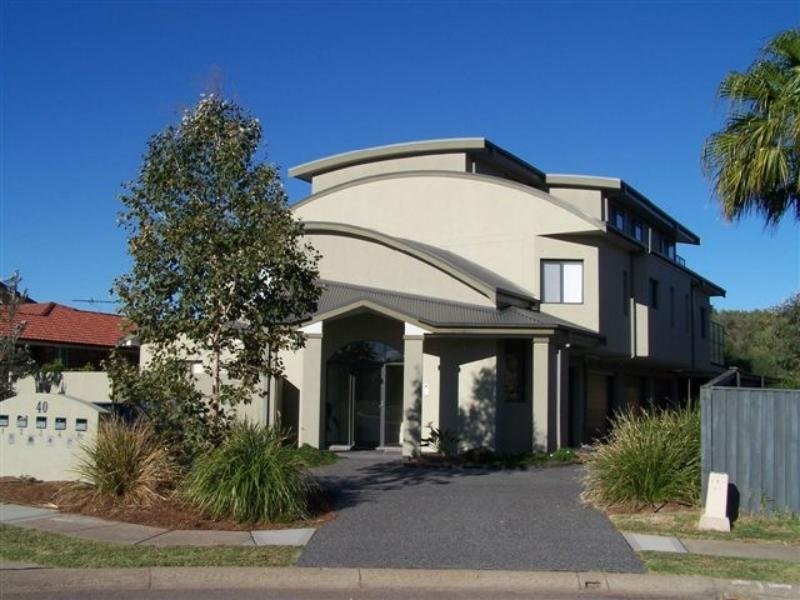 4/40 Oceanside Drive, Caves Beach NSW 2281