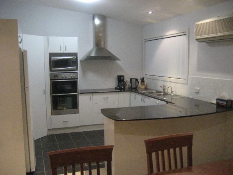 4/40 Oceanside Drive, Caves Beach NSW 2281