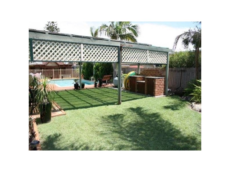 Pelican NSW 2281