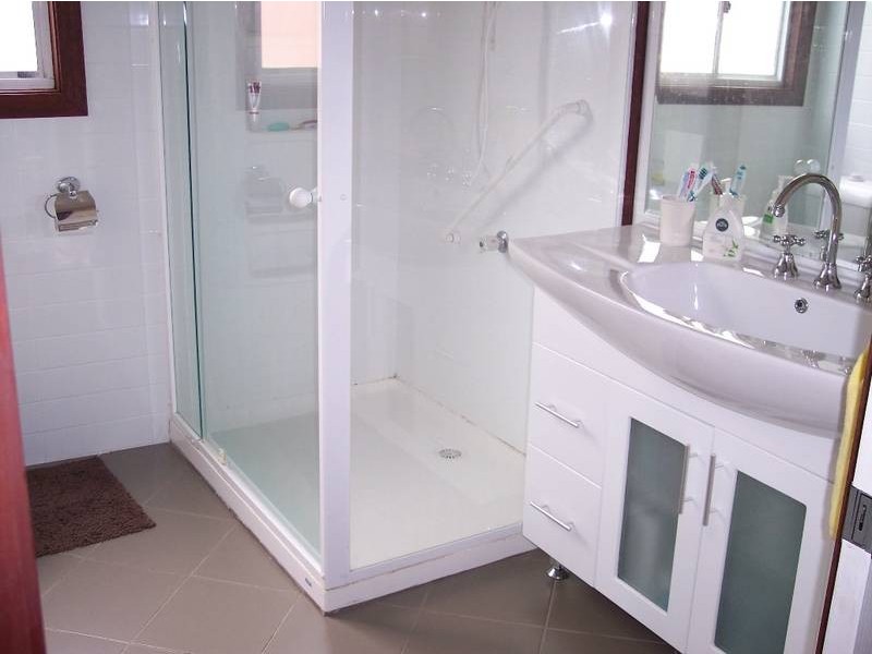 4 Marks Parade, Marks Point NSW 2280