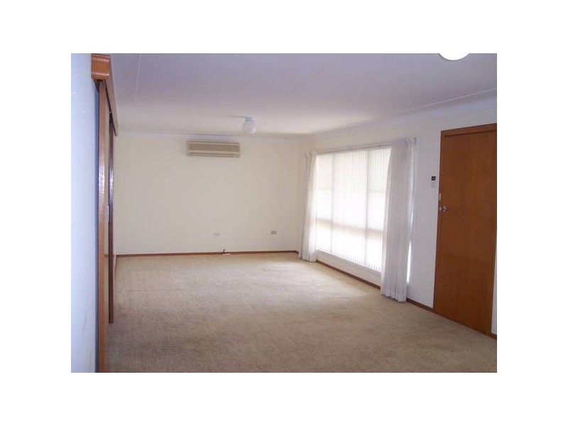 79 Macquarie Gr, Caves Beach NSW 2281