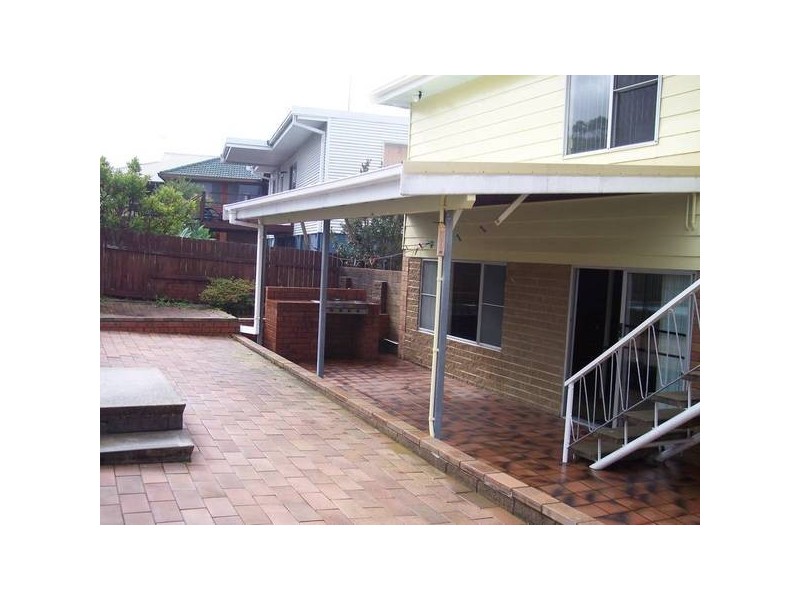 79 Macquarie Gr, Caves Beach NSW 2281