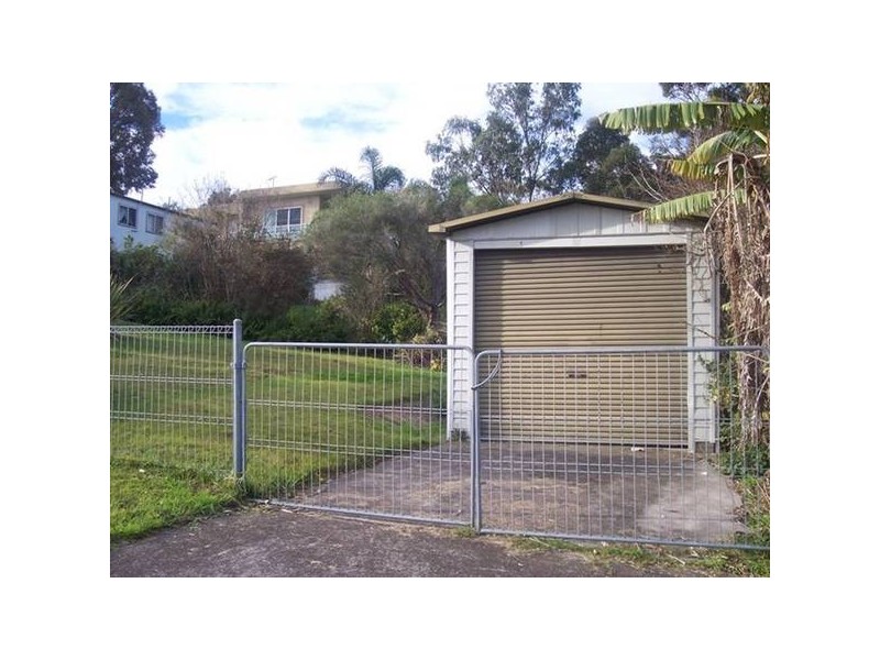 19 Central Ave, Nords Wharf NSW 2281