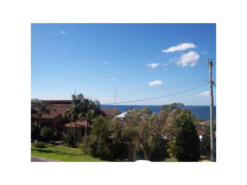 20 Barellan St, Caves Beach NSW 2281