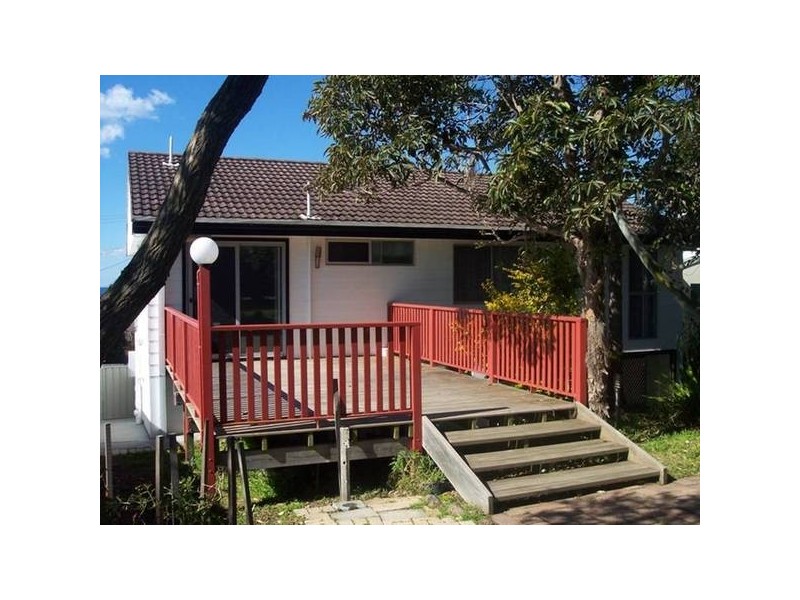 20 Barellan St, Caves Beach NSW 2281