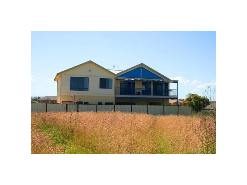 22 Clipper Close, Caves Beach NSW 2281