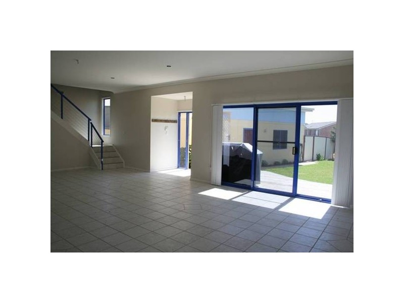 22 Clipper Close, Caves Beach NSW 2281