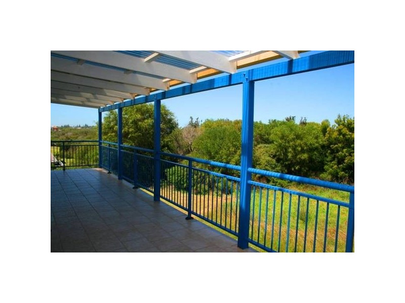 22 Clipper Close, Caves Beach NSW 2281